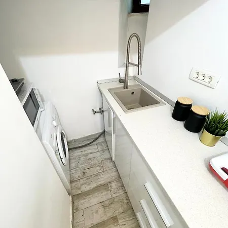 The Temple - Half Ground Level With Windows - Demisol Bukarest